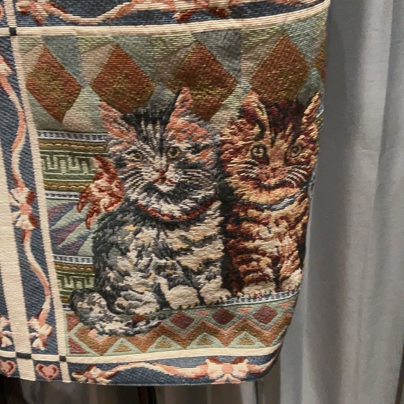 Hamilton Cat Kitten Vest, mother-of-pearl buttons - Picture 16 of 16